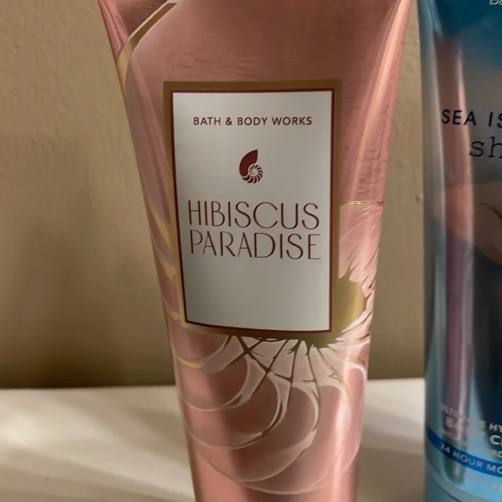 Bath & Body Works - Picture 2 of 4